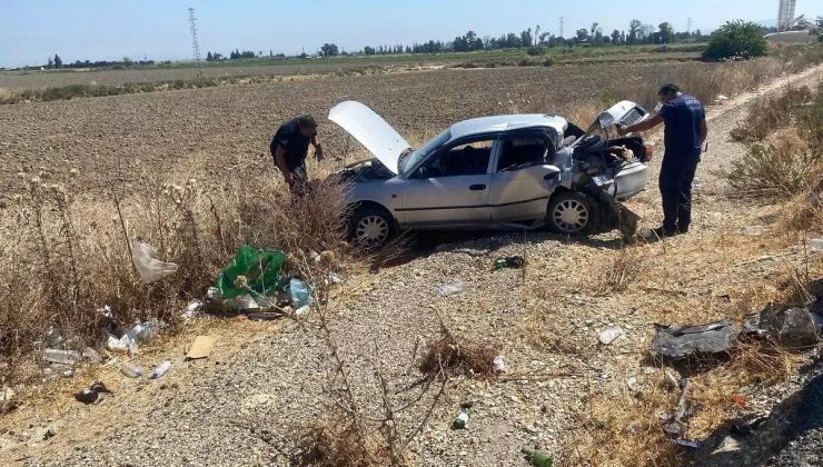 Hatay’da tarlaya uçan arabadaki 3 kişi yaralandı