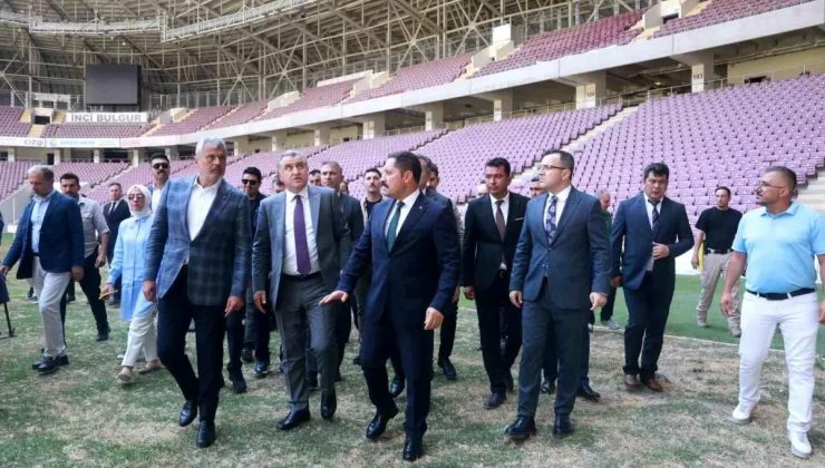 Hatayspor’un yeni dönemde Hatay’da oynaması için çaba ediyoruz