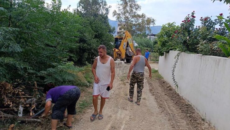 Samandağ Mahallesi Vatandaşlar Tarafından Temizlendi