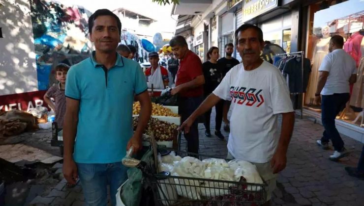 Antakya’da Kuş Lisanıyla Sohbet Edenler Toplumsal Medyanın İlgi Odağı Oldu