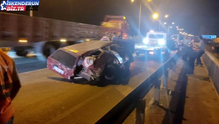 Antakya’da Trafik Kazası: Tofaş Hurdaya Döndü, Şoför Yaralandı