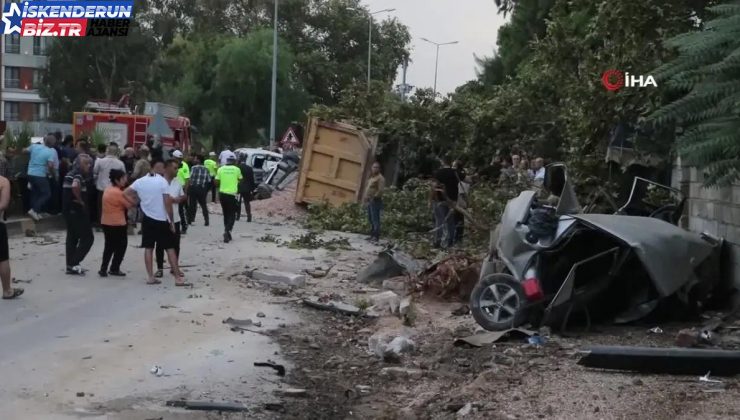 Hatay’da Hafriyat Kamyonu Kaza Yaptı: 4 Yaralı