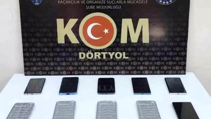 Hatay’da yapılan aramada 10 adet gümrük kaçağı cep telefonu ele geçirildi