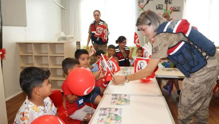 Jandarma Takımları Antakya’da Öğrencilerle Buluştu