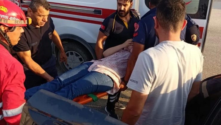 Antakya’da Minibüs ile Araba Çarpıştı: 2 Yaralı