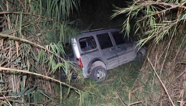 Hatay’da Denetimden Çıkan Araç Dereye Uçtu: 2 Yaralı