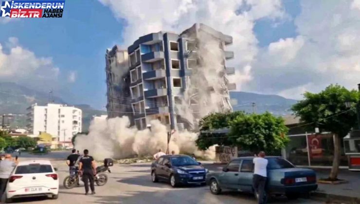 Hatay’da Denetimli Yıkımda Panik Anları Kamerada