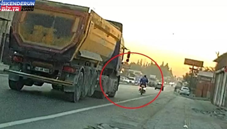 Hatay’da Motosiklet Şoföründen Tehlikeli Anlar