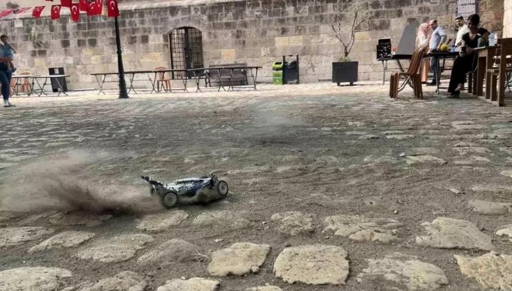 Hatay’daki Bilim Şenliğinde Uzaktan Kumandalı Araçlar Göz Doldurdu