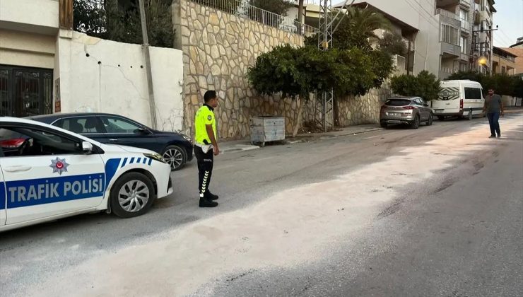 Kamyonun Yola Yağ Akıtması İki Motosiklet Kazasına Neden Oldu