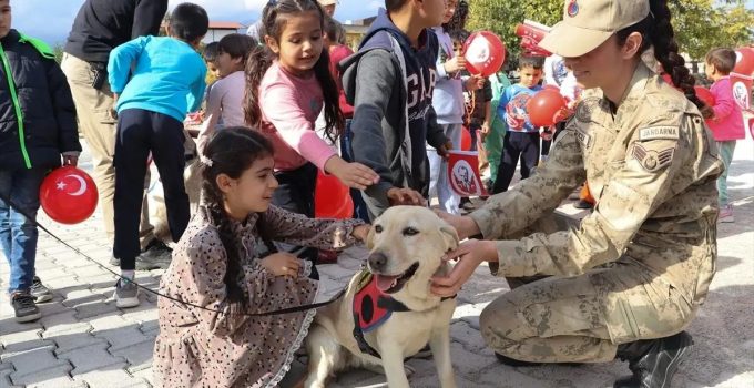 Hassa’da Dünya Çocuk Hakları Günü Kutlandı