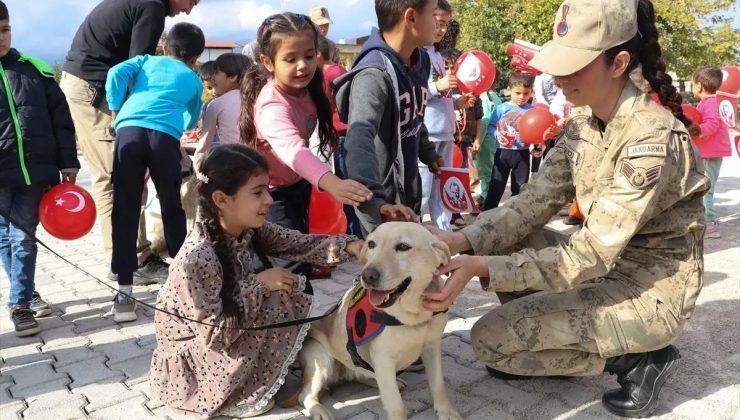 Hassa’da Dünya Çocuk Hakları Günü Kutlandı