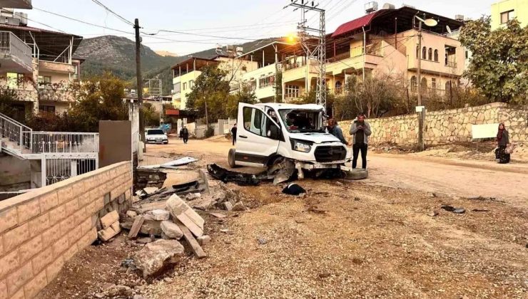 Hatay’da Freni Patlayan Beton Mikseri Kazası: 4 Yaralı