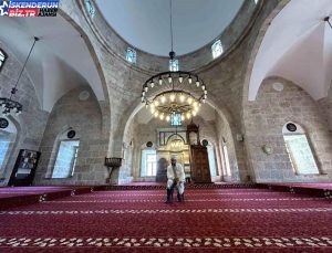 Hatay’daki Tarihi Mescitte Çocuklara Ney Dersi