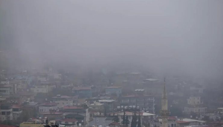 Hatay’ın Belen İlçesinde Sis Tesirli Oldu